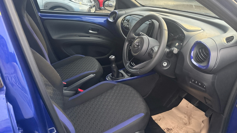 Toyota Aygo X 1.0 VVT-i Edge 5dr Petrol Hatchback